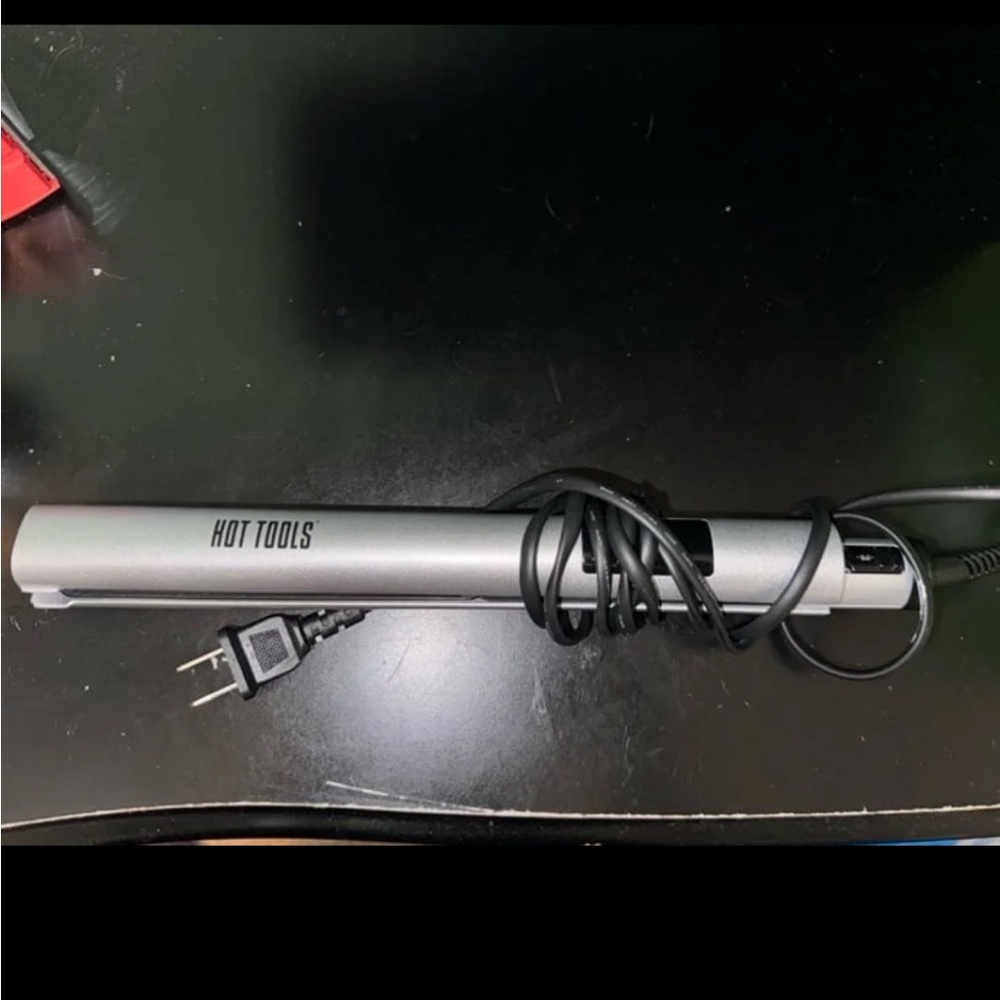 Hot Tools Pro Signature Ceramic Titanium Flat Iron - 1" - Silver - Open Box